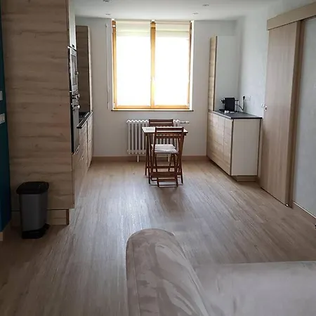 Au Chant De La Riviere Apartment *